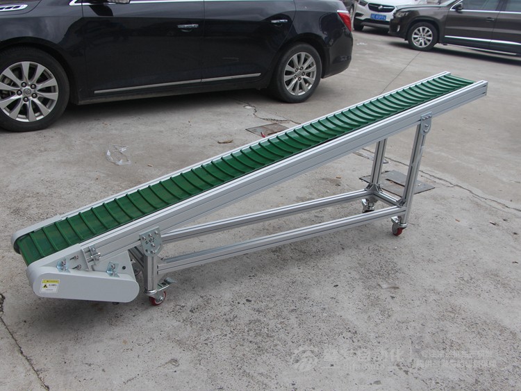 皮帶面加橫向?qū)l小型皮帶輸送機(jī)