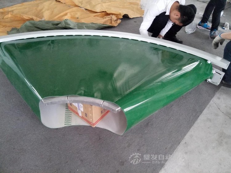 90度轉彎輸送機 90度轉彎輸送機