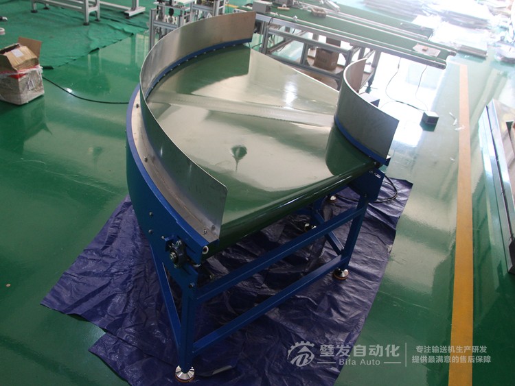 碳鋼藍色烤漆加擋邊90度皮帶轉彎機 碳鋼藍色烤漆加擋邊90度皮帶轉彎機