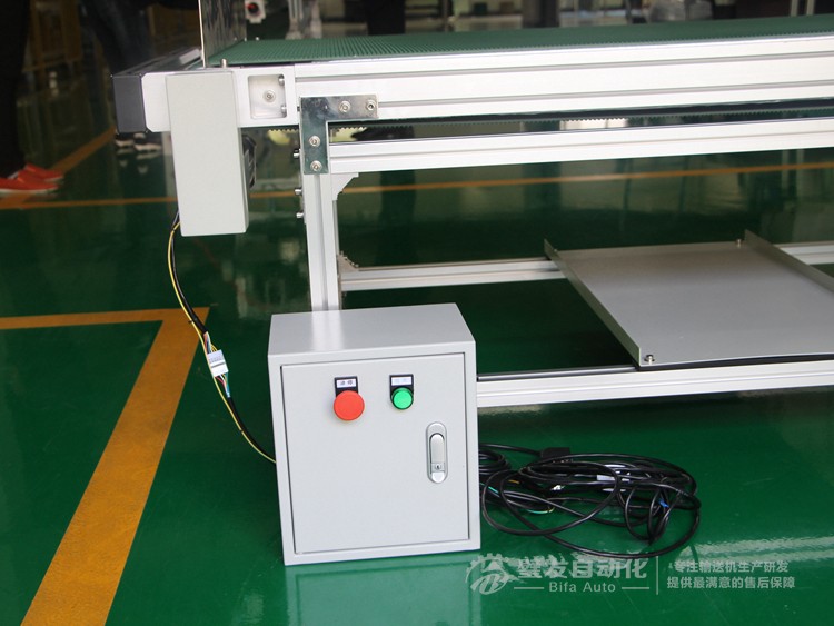 非標定制加固型輸送機 非標定制加固型輸送機